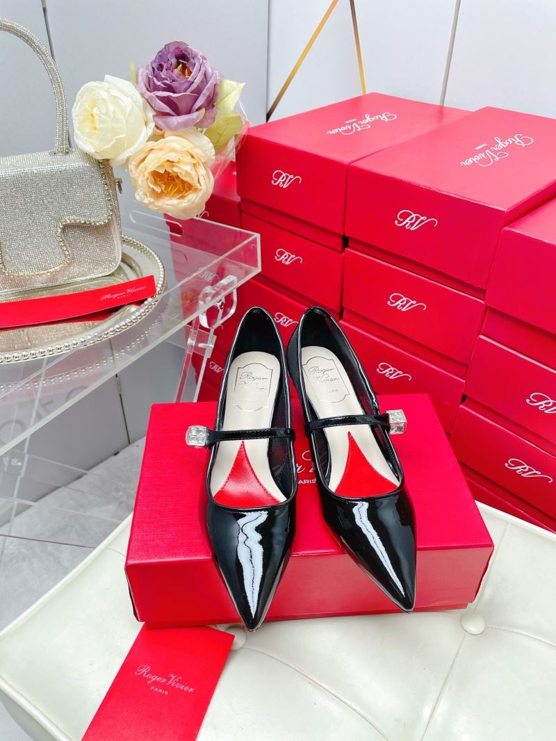 Roger Vivier flat shoes